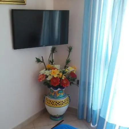 Casa Clotide ゲストハウス マイオーリ